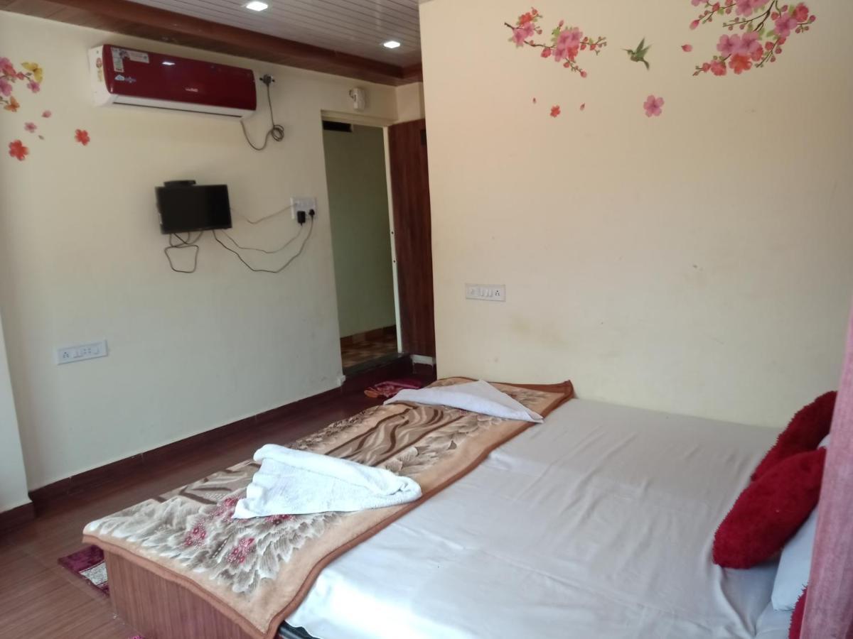 Hotel New Natraj Chikhaldara Zewnętrze zdjęcie